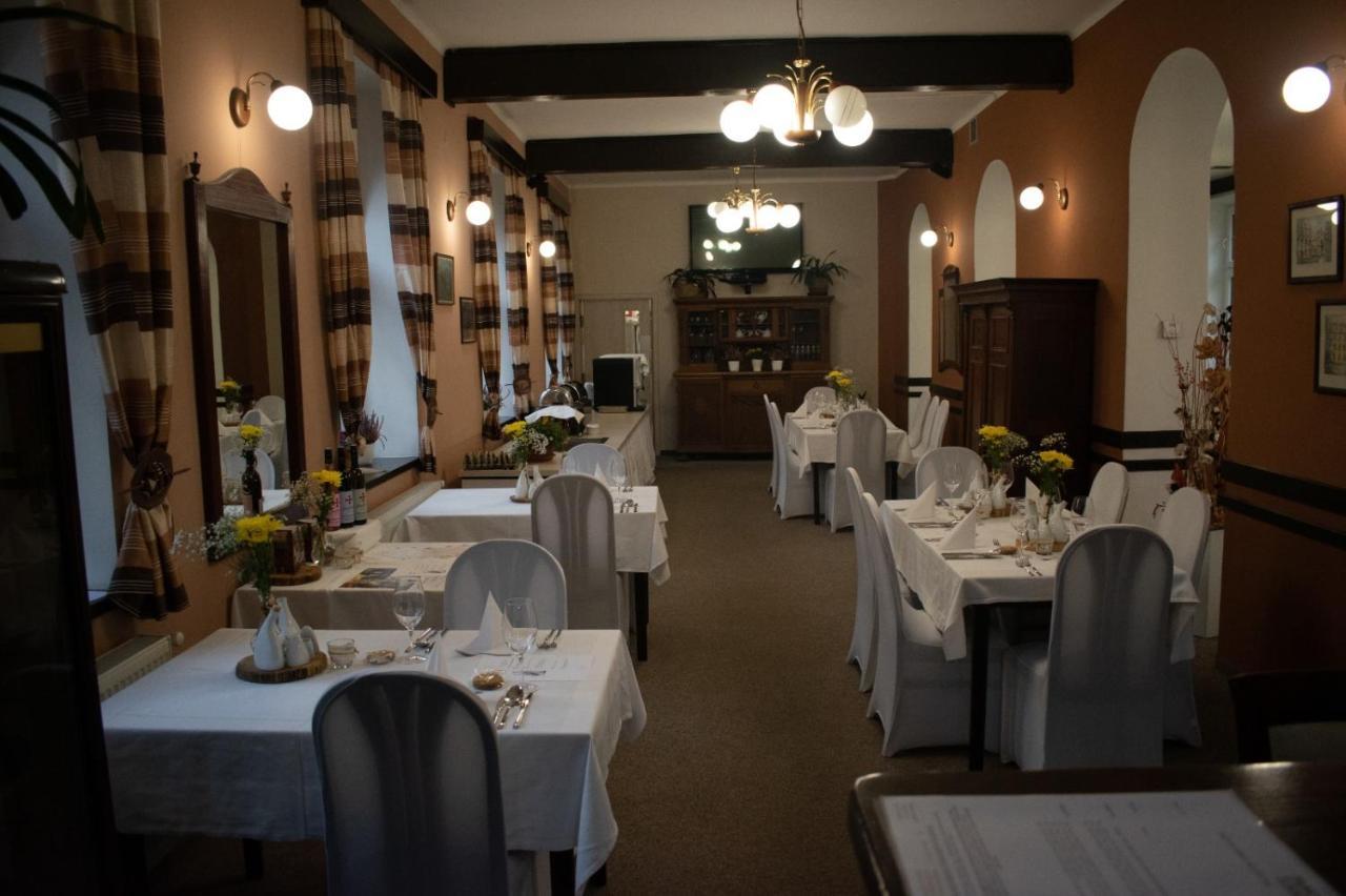 Hotel U Kaple Decin Luaran gambar